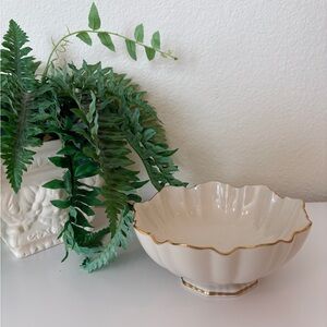 Lenox 6” Scalloped Bowl 24k Gold